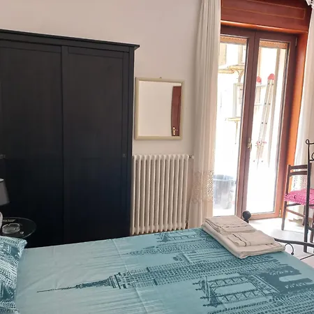 Baia - Piazza Delle Magnolie * Галлиполи