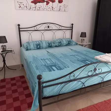 Baia - Piazza Delle Magnolie Галлиполи